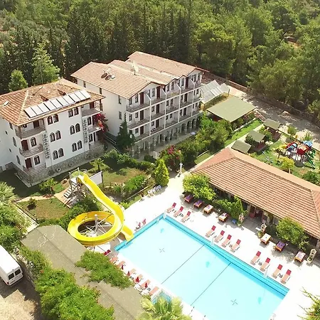 Отель Silver Pine 3*