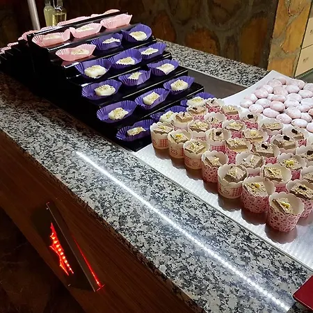 Отель Silver Pine 3*